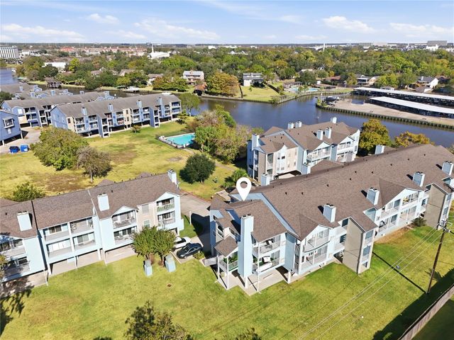 18617 Egret Bay Boulevard 1101, Houston, TX 77058