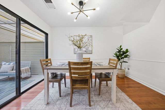 994 La Mesa Terrace F, Sunnyvale, CA 94086