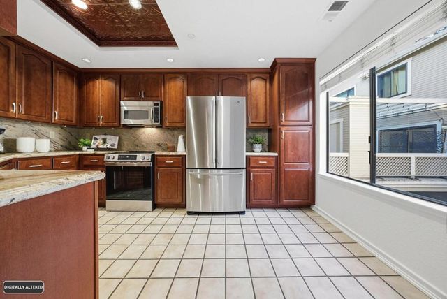 994 La Mesa Terrace F, Sunnyvale, CA 94086