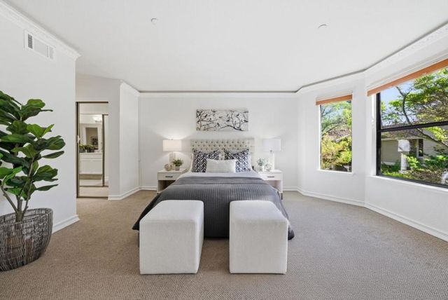 994 La Mesa Terrace F, Sunnyvale, CA 94086