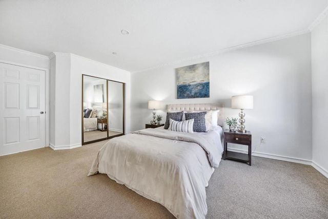 994 La Mesa Terrace F, Sunnyvale, CA 94086