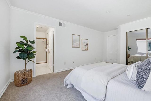 994 La Mesa Terrace F, Sunnyvale, CA 94086