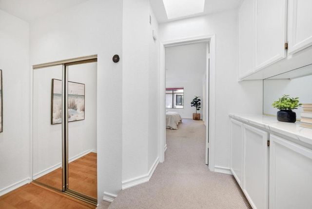 994 La Mesa Terrace F, Sunnyvale, CA 94086