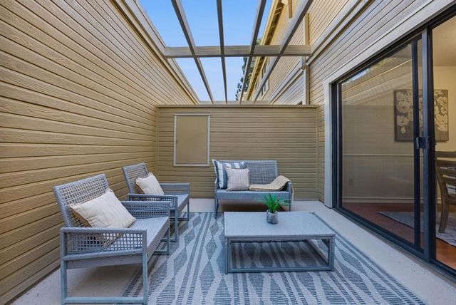 994 La Mesa Terrace F, Sunnyvale, CA 94086