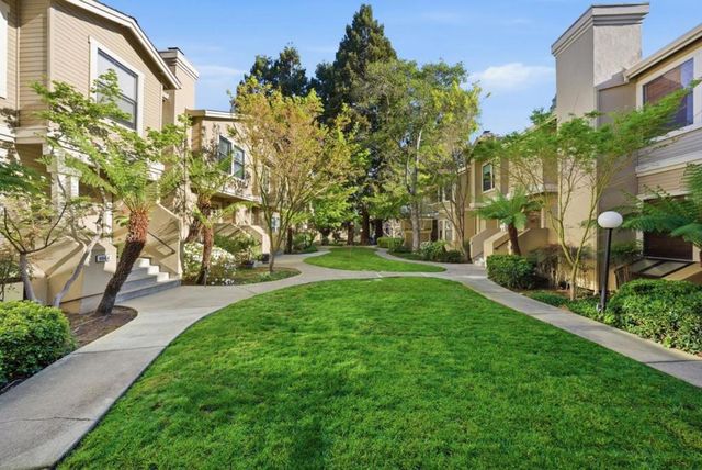 994 La Mesa Terrace F, Sunnyvale, CA 94086