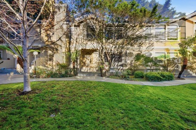 994 La Mesa Terrace F, Sunnyvale, CA 94086