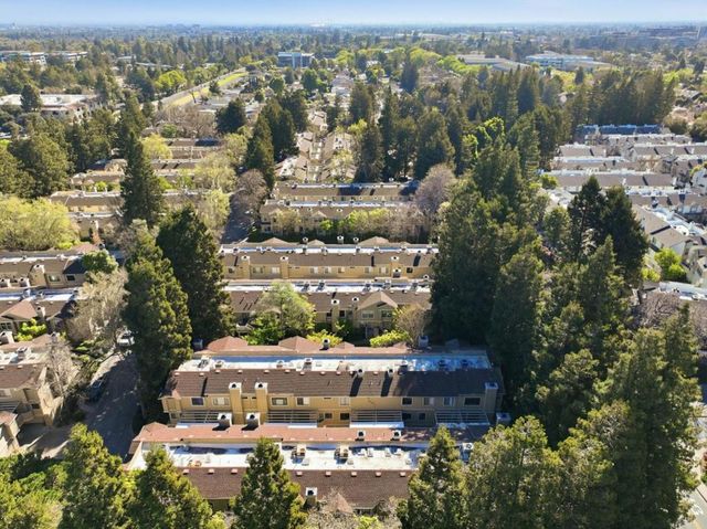 994 La Mesa Terrace F, Sunnyvale, CA 94086