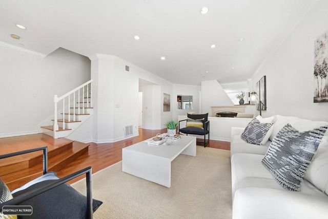 994 La Mesa Terrace F, Sunnyvale, CA 94086