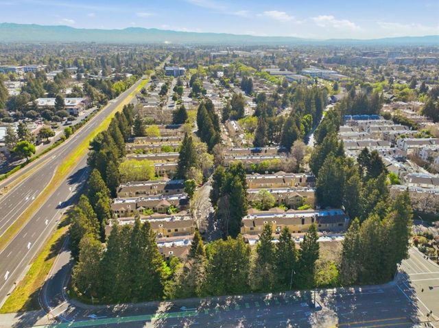 994 La Mesa Terrace F, Sunnyvale, CA 94086