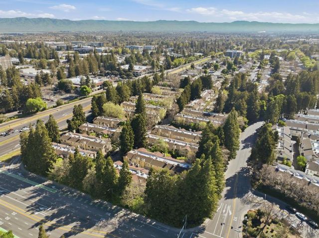 994 La Mesa Terrace F, Sunnyvale, CA 94086