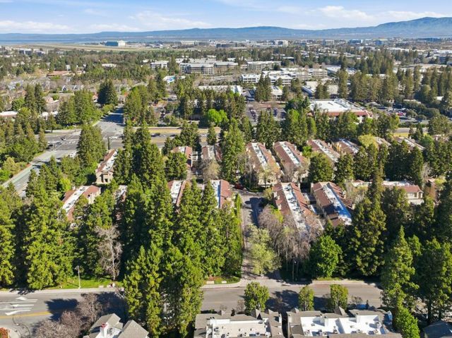 994 La Mesa Terrace F, Sunnyvale, CA 94086
