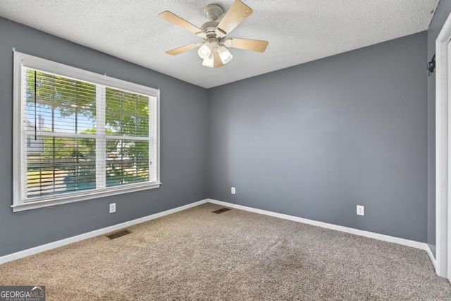 35 Meadowbridge Drive SW, Cartersville, GA 30120