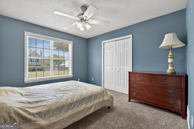 35 Meadowbridge Drive SW, Cartersville, GA 30120