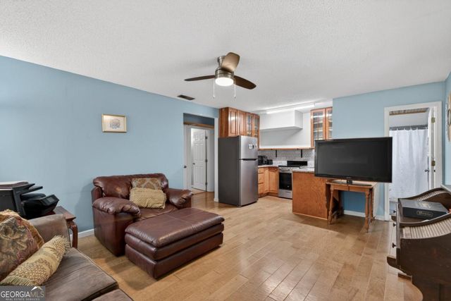 35 Meadowbridge Drive SW, Cartersville, GA 30120