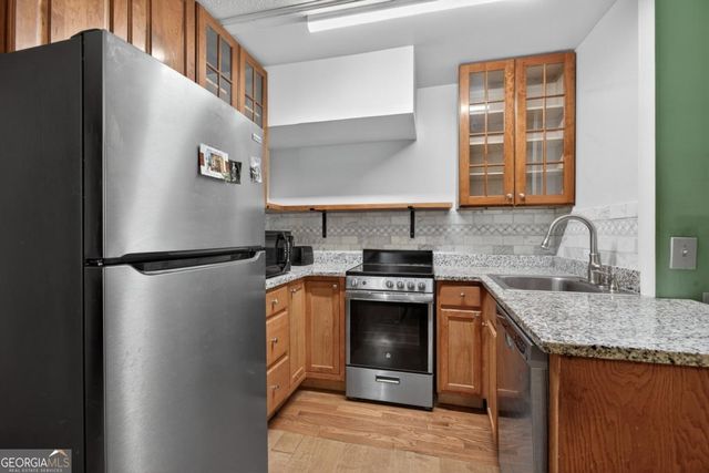 35 Meadowbridge Drive SW, Cartersville, GA 30120