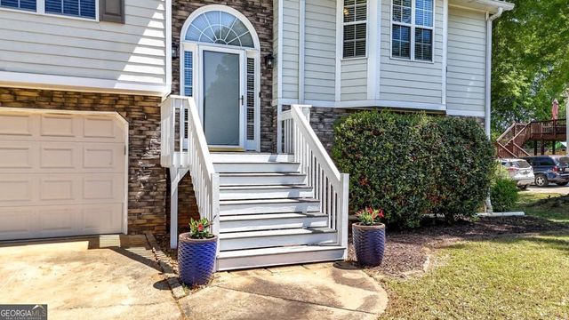 35 Meadowbridge Drive SW, Cartersville, GA 30120