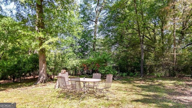 35 Meadowbridge Drive SW, Cartersville, GA 30120
