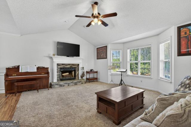 35 Meadowbridge Drive SW, Cartersville, GA 30120