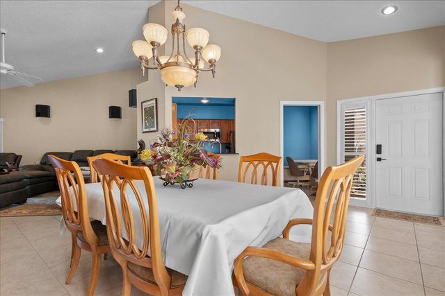 2424 SW Foxpoint Trail, Palm City, FL 34990