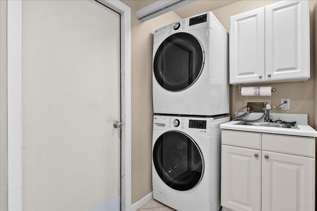 2424 SW Foxpoint Trail, Palm City, FL 34990