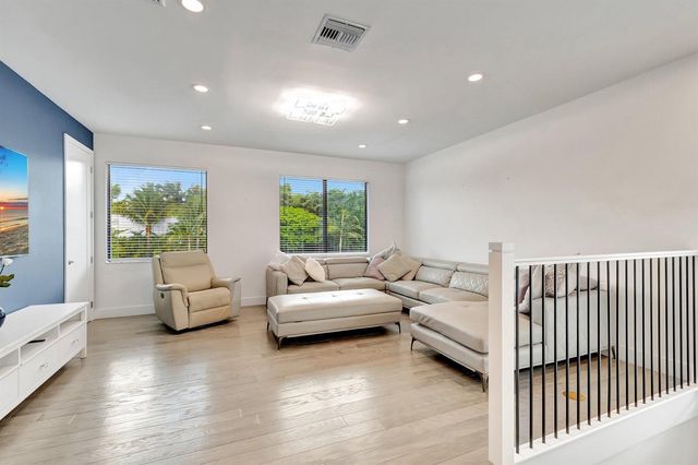 8080 Laurel Falls Drive, Boca Raton, FL 33496