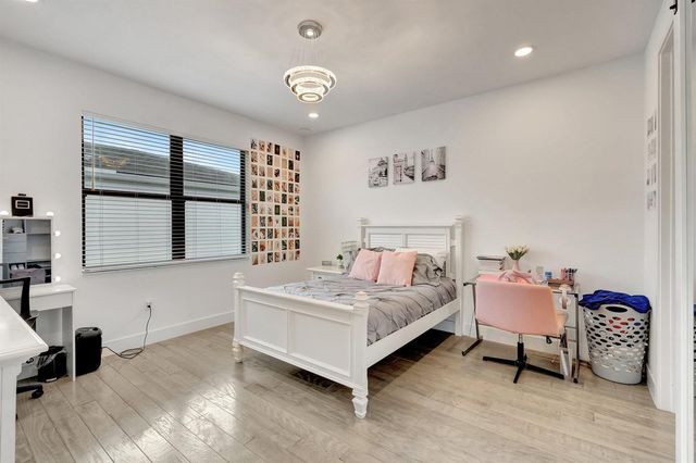 8080 Laurel Falls Drive, Boca Raton, FL 33496