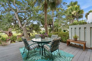 2 William Hilton Pkwy Apt 407, Hilton Head Island, SC 29926