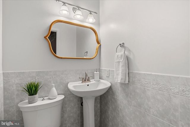 5719 13TH ST NW, Washington, DC 20011