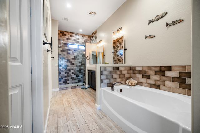 1832 N RED Cliff, Mesa, AZ 85207