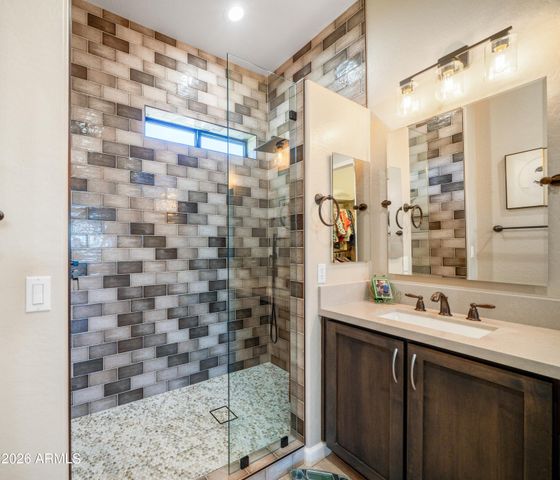 1832 N RED Cliff, Mesa, AZ 85207