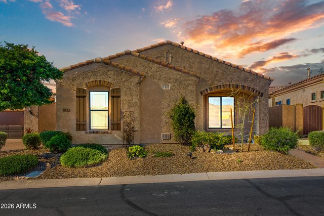 1832 N RED Cliff, Mesa, AZ 85207