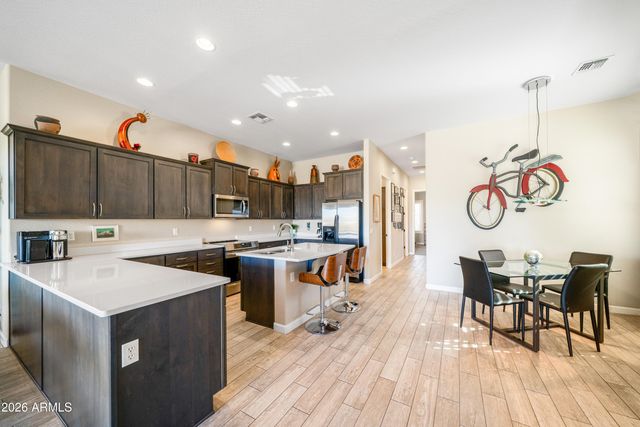 1832 N RED Cliff, Mesa, AZ 85207