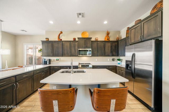 1832 N RED Cliff, Mesa, AZ 85207