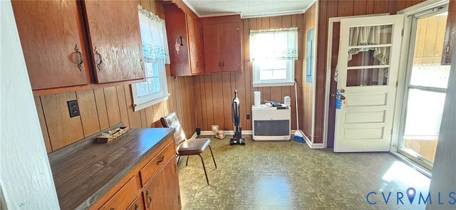 1889 Richmond Hwy, Tappahannock, VA 22560