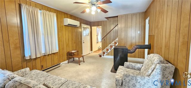 1889 Richmond Hwy, Tappahannock, VA 22560