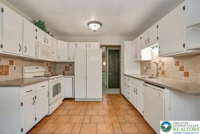 160 Milton Drive, Towamensing Twp, PA 18235