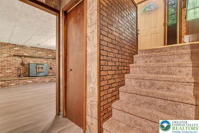 160 Milton Drive, Towamensing Twp, PA 18235