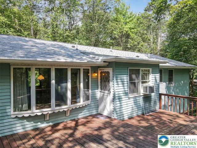 160 Milton Drive, Towamensing Twp, PA 18235