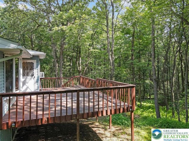 160 Milton Drive, Towamensing Twp, PA 18235