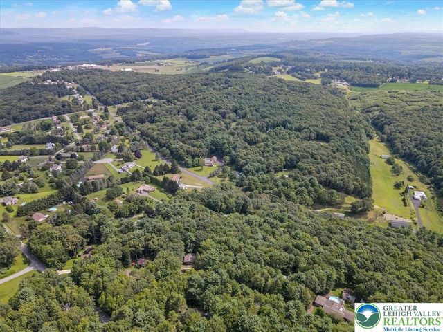 160 Milton Drive, Towamensing Twp, PA 18235