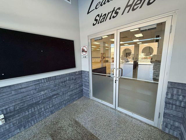 1049 W Main Street, Sleepy Hollow, IL 60118