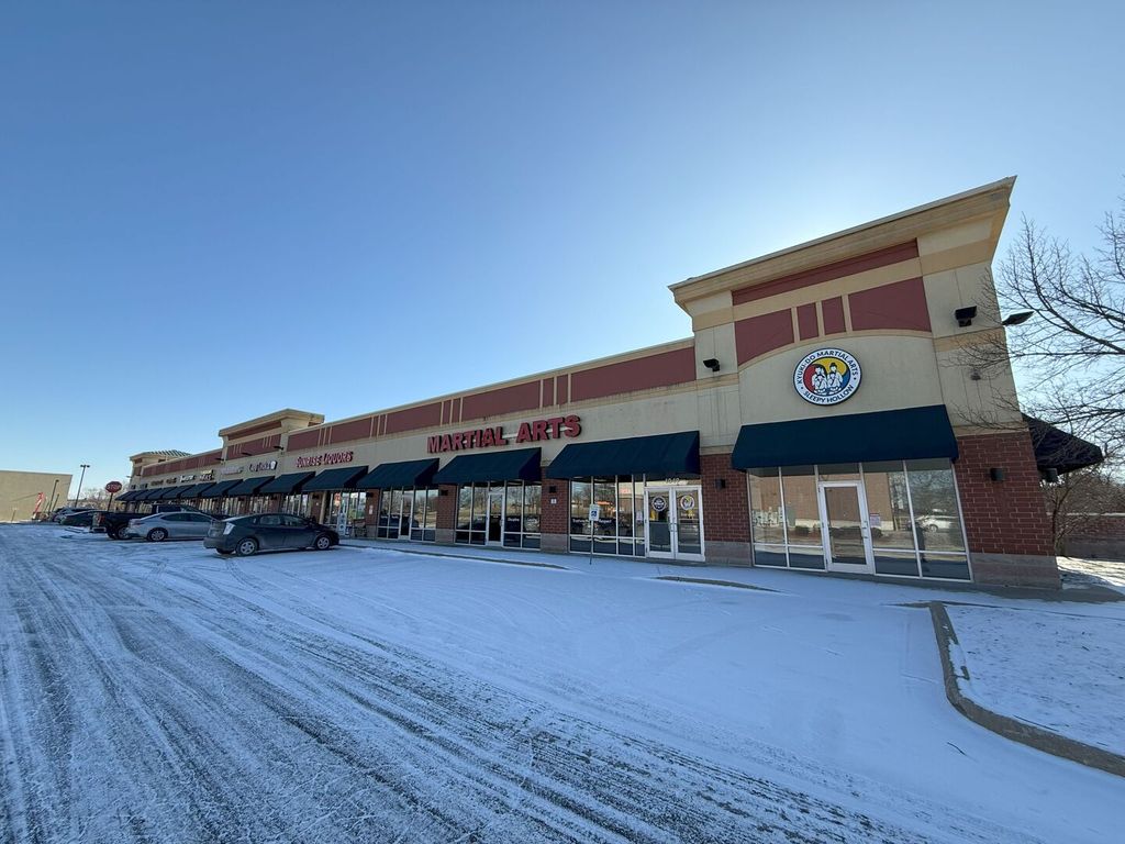 1049 W Main Street, Sleepy Hollow, IL 60118