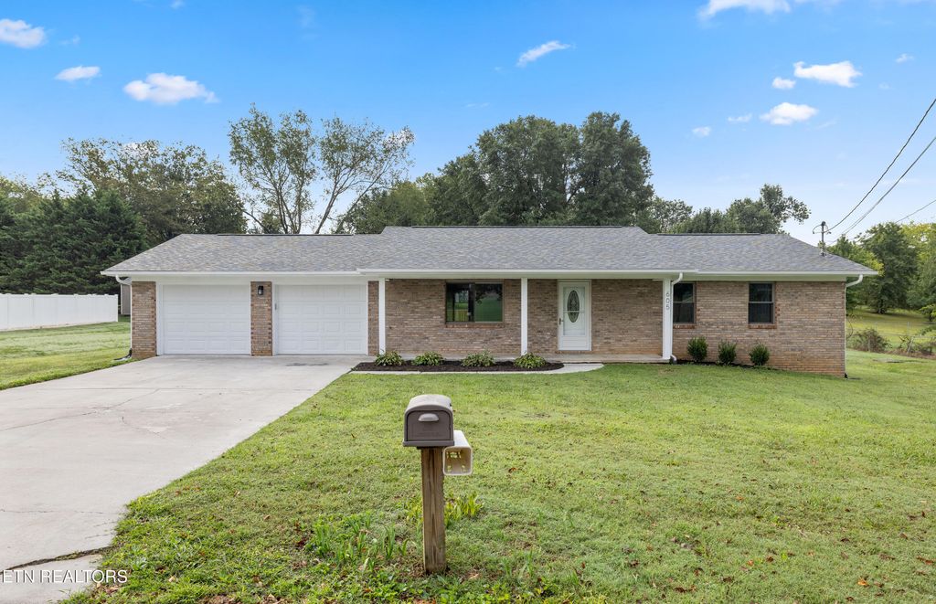 605 Rudd Rd, Greenback, TN 37742