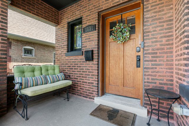 1931 East Avenue, Berwyn, IL 60402