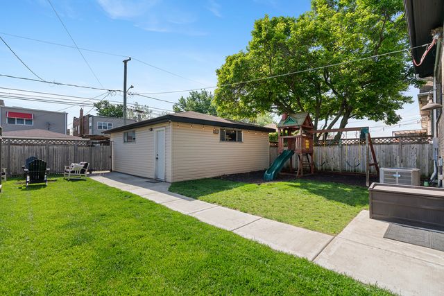 1931 East Avenue, Berwyn, IL 60402