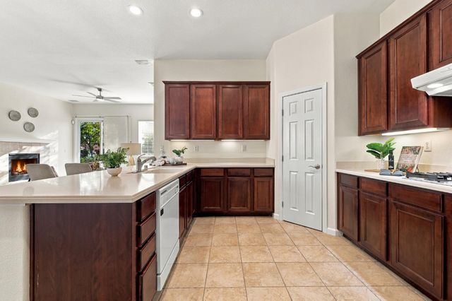 4716 Coppola Cir, Elk Grove, CA 95757