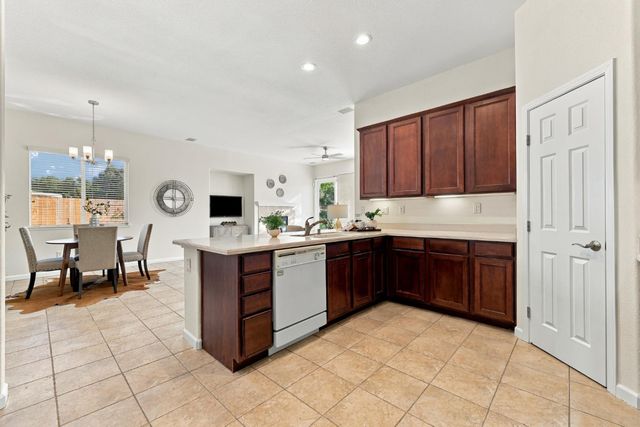 4716 Coppola Cir, Elk Grove, CA 95757