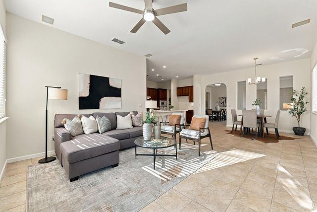 4716 Coppola Cir, Elk Grove, CA 95757