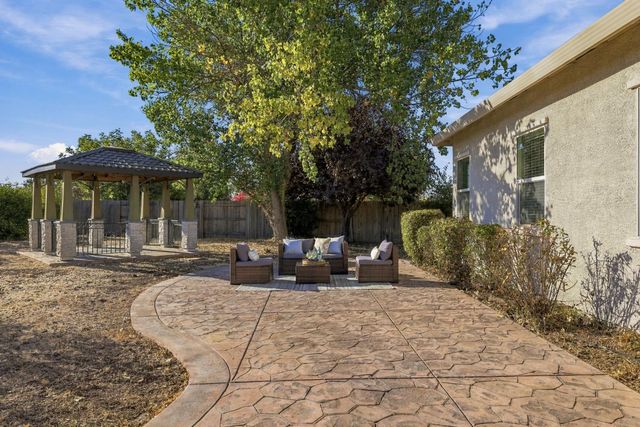 4716 Coppola Cir, Elk Grove, CA 95757