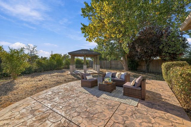 4716 Coppola Cir, Elk Grove, CA 95757
